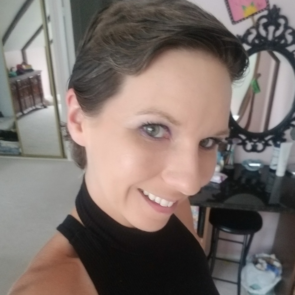 Meet your Posher, Julia